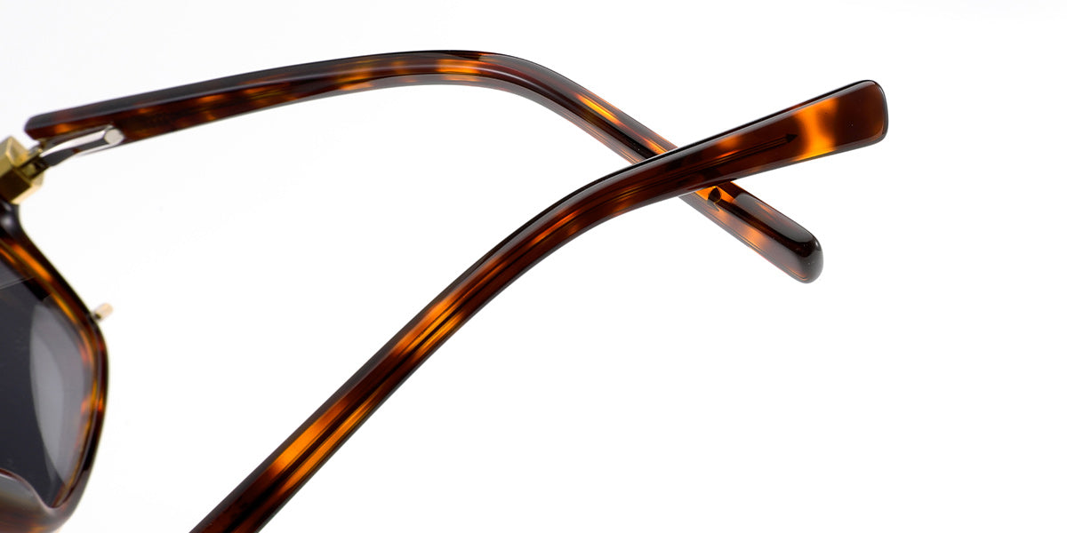 Radiant Attraction Eyewear